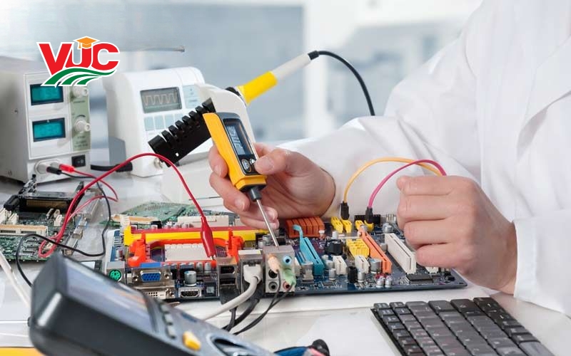 Học Trung cấp nghề Điện Công nghiệp - Chương trình đào tạo chất lượng cao năm 2024