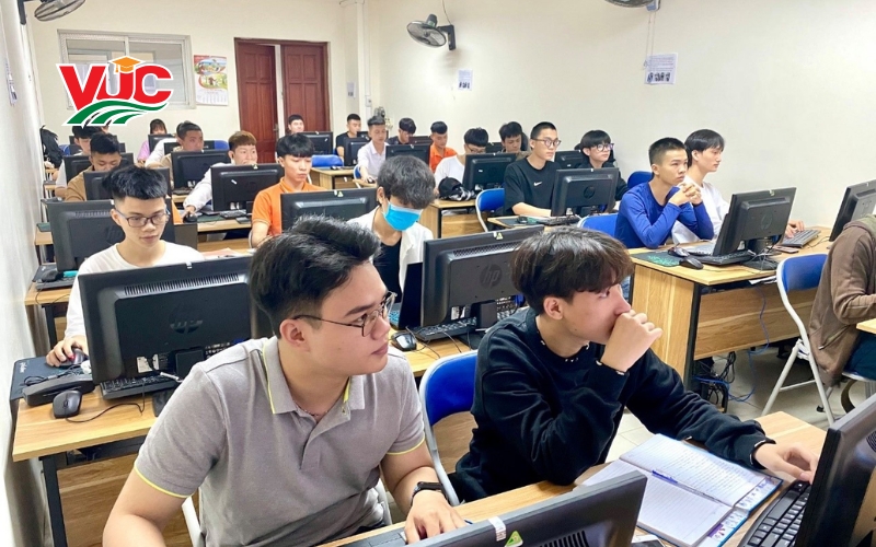 HocjTrung cấp Công nghệ Thông tin online