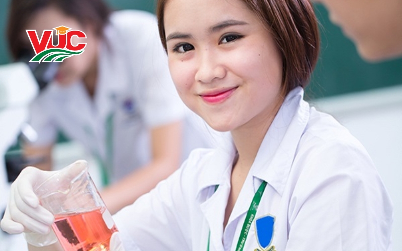 Học Trung cấp Ngành Dược