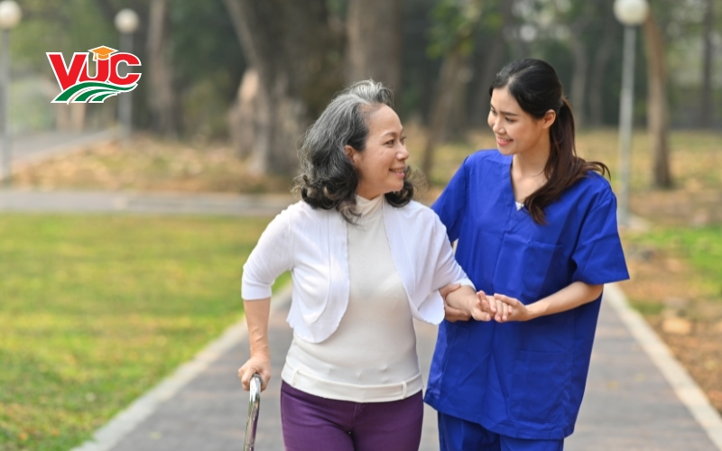 Mục tiêu đào tạo của Trung cấp nghề Điều dưỡng hệ vừa học vừa làm