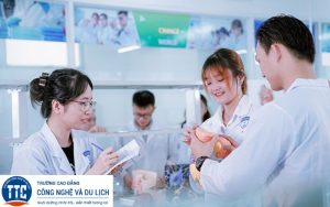 Trung cấp nghề Điều dưỡng hệ vừa học vừa làm