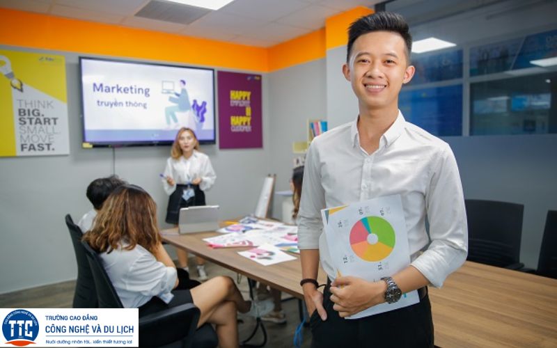 Ưu điểm khi học ngành Marketing hệ 9+