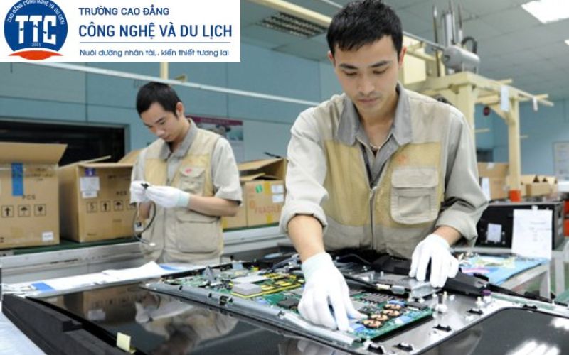 Tuyển sinh Cao đẳng Điện công nghiệp - Thời gian tốt nghiệp sớm - Học phí thấp 