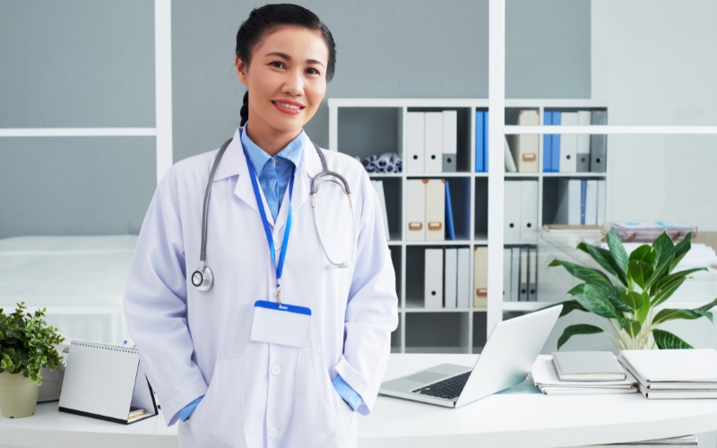 Chương trình học Liên thông Trung cấp Y sĩ đa khoa sát với thực tế