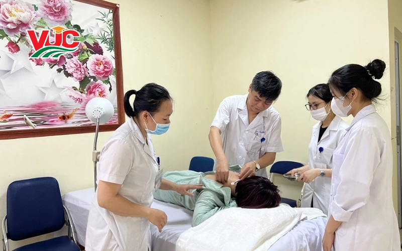 Ưu điểm trugn cấp y học cổ truyền vừa học vừa làm