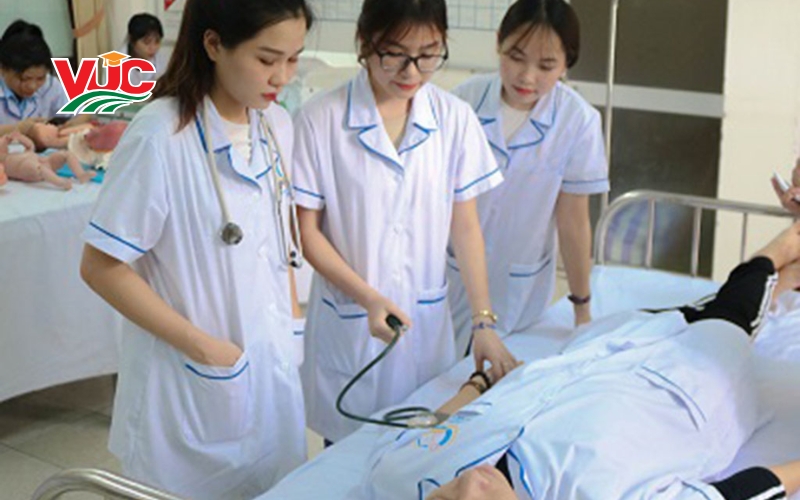 Tại sao nên liên thông Cao đẳng Y sĩ đa khoa