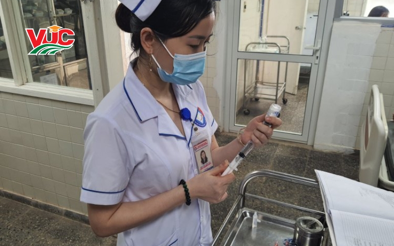 Thông tin tuyển sinh Trung cấp Điều dưỡng vừa học vừa làm