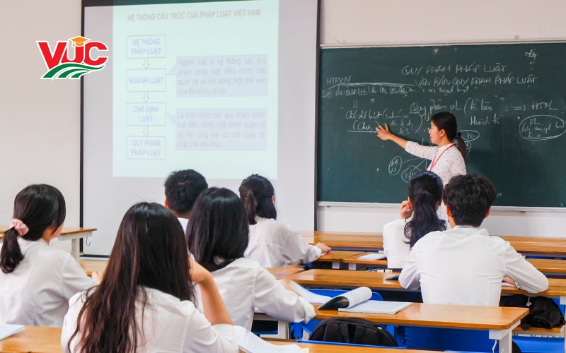Chương trình khung Trung cấp nghề Luật 