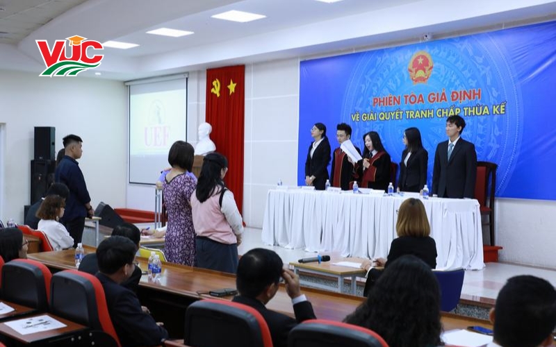 Có nên học Trung cấp nghề Luật từ xa không?
