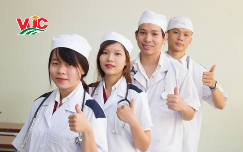 Lý do nên Liên thông Cao đẳng Y sĩ đa khoa?