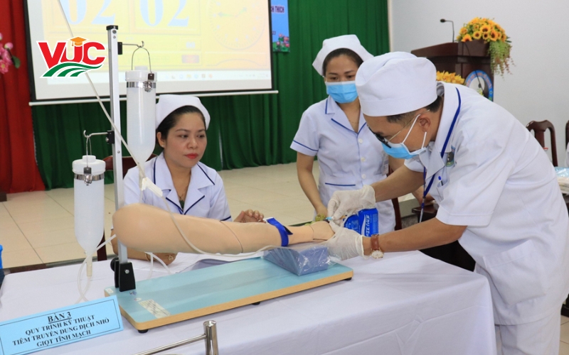 Thông tin tuyển sinh Trung cấp Điều dưỡng cấp tốc