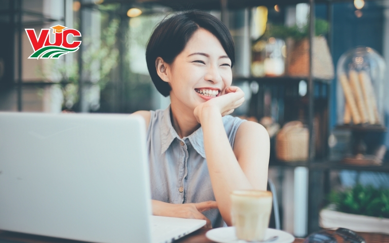 Ai phù hợp học Trung cấp Kế toán doanh nghiệp từ xa?