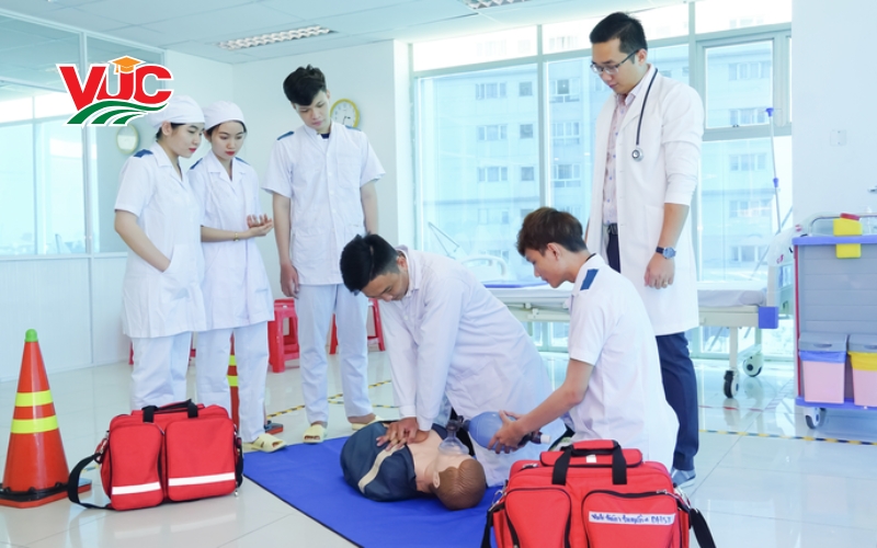 Chương trình khung Trung cấp Y sĩ đa khoa cấp tốc
