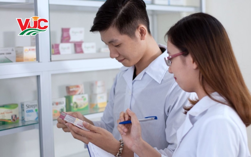Trường VUC đào tạo Trung cấp Dược chính quy có gì nổi bật?