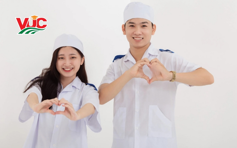 Học Trung cấp Y sĩ đa khoa tại VUC có gì đặc biệt