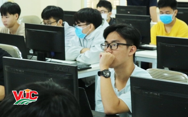 Thông tin tuyển sinh Trung cấp Công nghệ Thông tin chính quy tại VUC