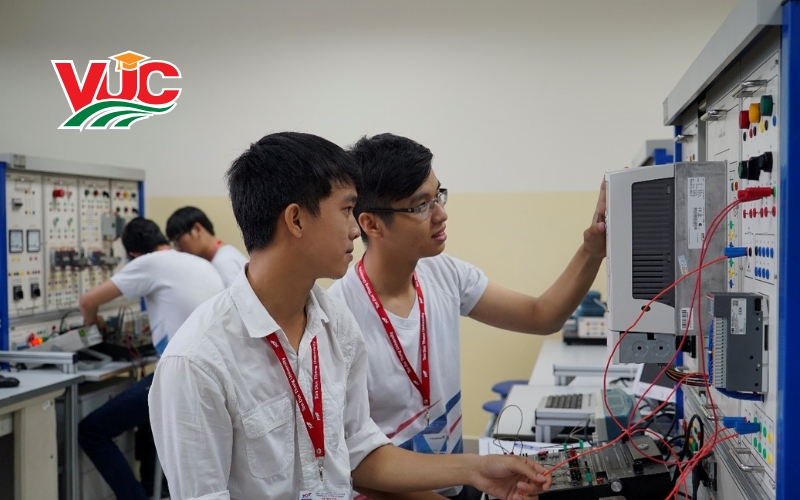 Thông tin tuyển sinh Trung cấp Điện Công nghiệp Dân dụng tại VUC