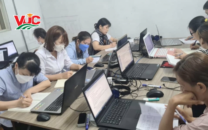 Thông tin tuyển sinh văn bằng 2 Trung cấp Kế toán doanh nghiệp