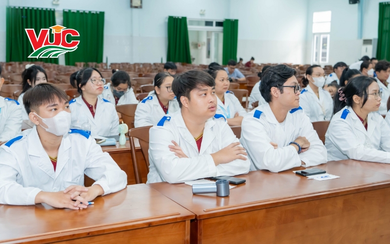 Thông tin đăng ký tuyển sinh Trung cấp Y học cổ truyền VUC