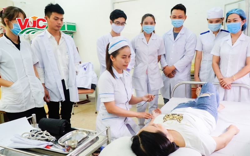 Thông tin tuyển sinh Trung cấp Y sĩ đa khoa cấp tốc