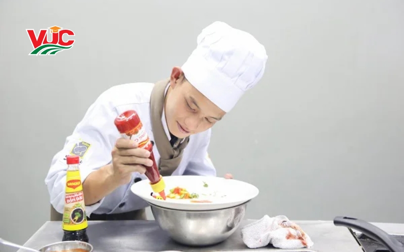 Học Trung Cấp Kỹ Thuật Chế Biến Món Ăn Vừa Học Vừa Làm Ở Đâu Chất Lượng?