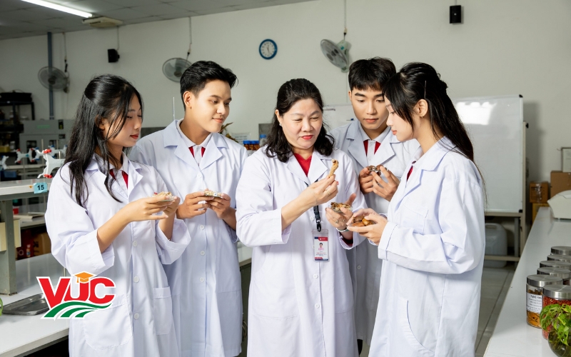 Lý do nên học Trung cấp Y học cổ truyền online