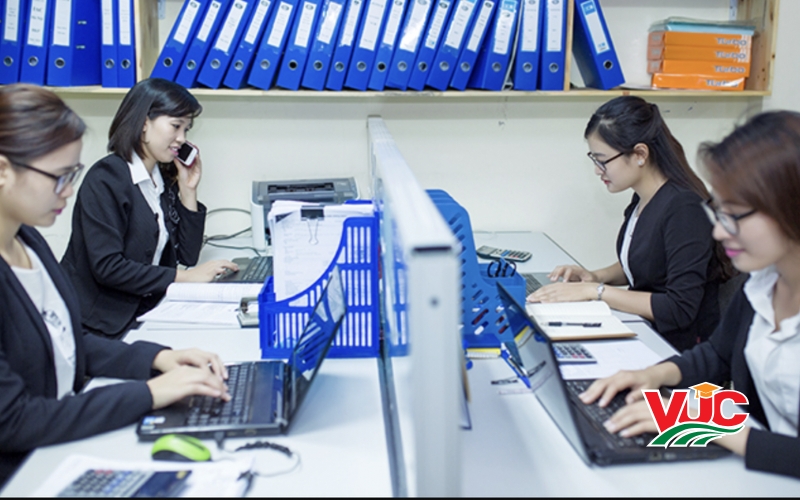 Học văn bằng 2 Trung cấp kế toán doanh nghiệp