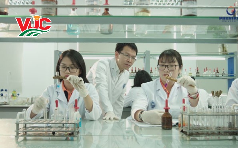 Khóa học Trung cấp Dược cho người đi làm