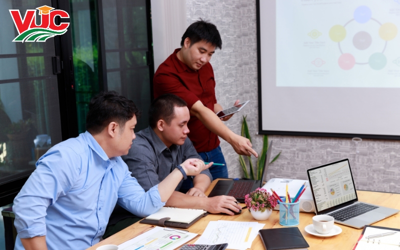 Thời gian học Trung cấp Quản trị doanh nghiệp vừa và nhỏ cấp tốc