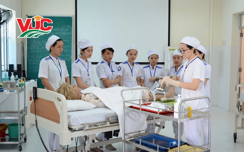 Thông tin tuyển sinh Trung cấp Y sĩ đa khoa