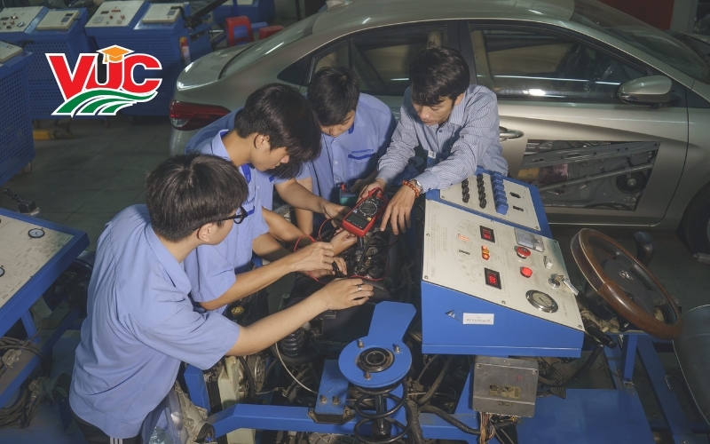 Trung cấp Công nghệ Ô tô: Thời gian đào tạo? Địa chỉ học uy tín tại TpHCM 6 Địa Chỉ Học Trung cấp Công nghệ Ô tô Uy Tín tại TP.HCM