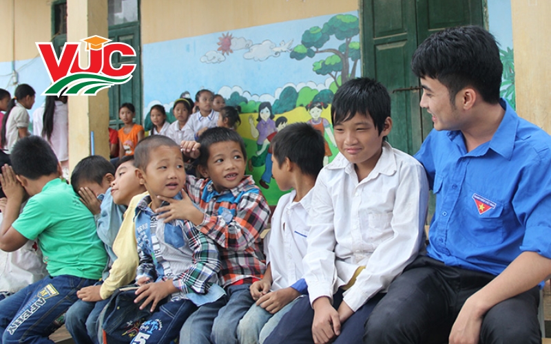 Tại sao nên chọn học Trung cấp Công tác xã hội tại VUC?