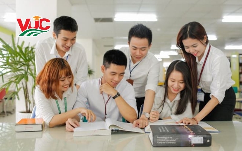 Ai phù hợp học văn bằng 2 Trung cấp Quản trị doanh nghiệp vừa và nhỏ? 