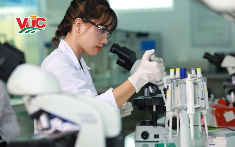 Thông tin tuyển sinh Trung cấp Dược tại VUC