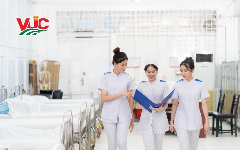 Thông tin tuyển sinh học trung cấp Điều dưỡng hệ vừa học vừa làm