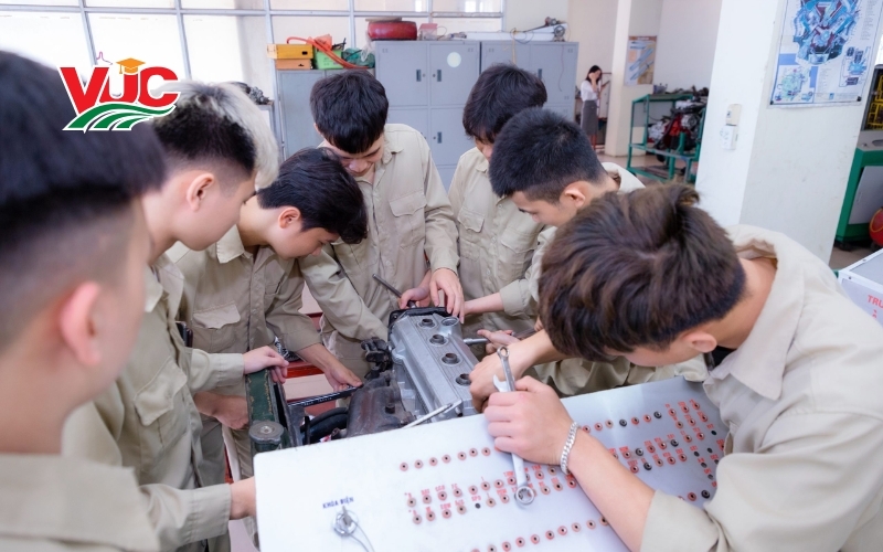 Thông tin tuyển sinh ngành Công nghệ Ô tô