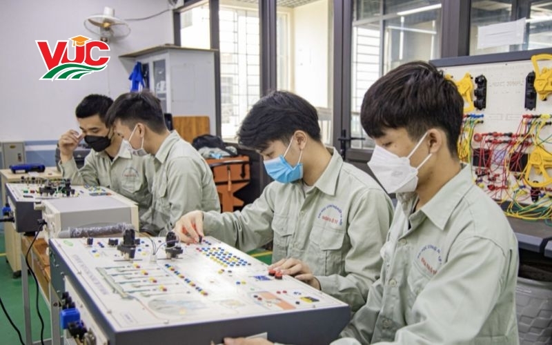 Thời gian đào tạo của Lớp Điện Công nghiệp vừa học vừa làm