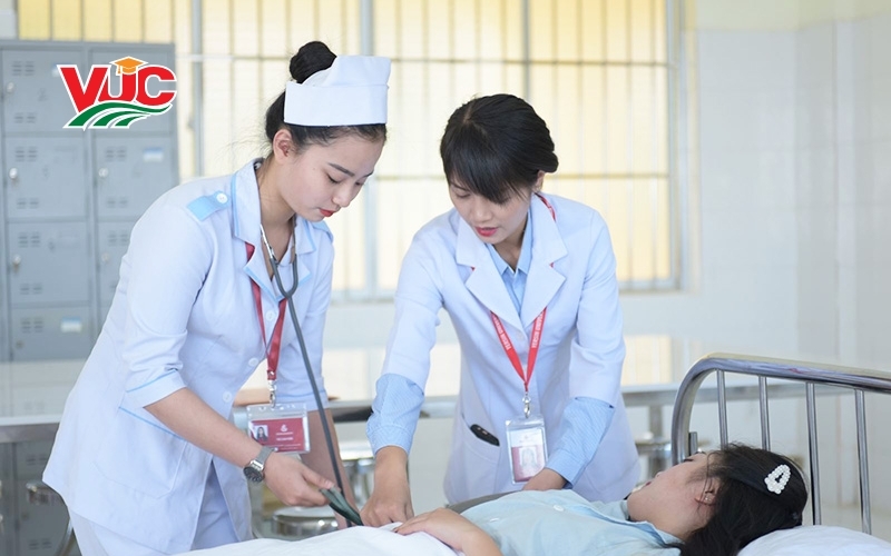 Thông tin tuyển sinh học trực tuyến Trung cấp Dược