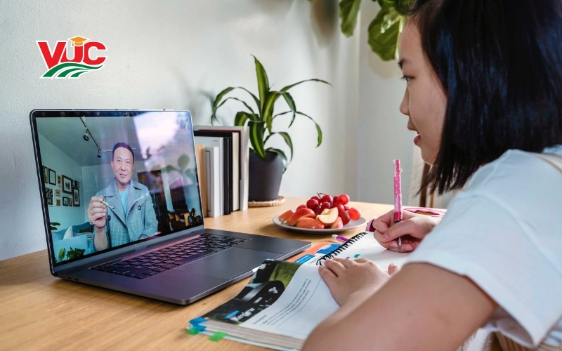 Tối ưu hóa chi phí và thời gian khi liên thông trung cấp điều dưỡng lên Đại học