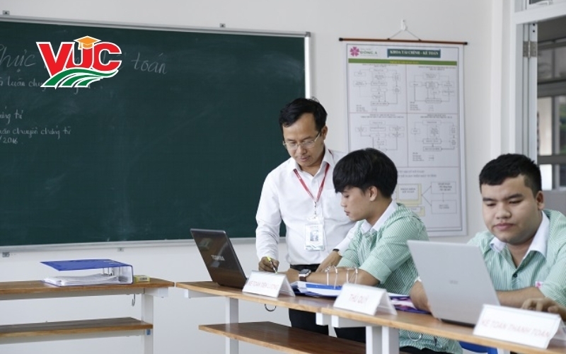 Chương trình trung cấp Kế toán học cuối tuần là học những gì?