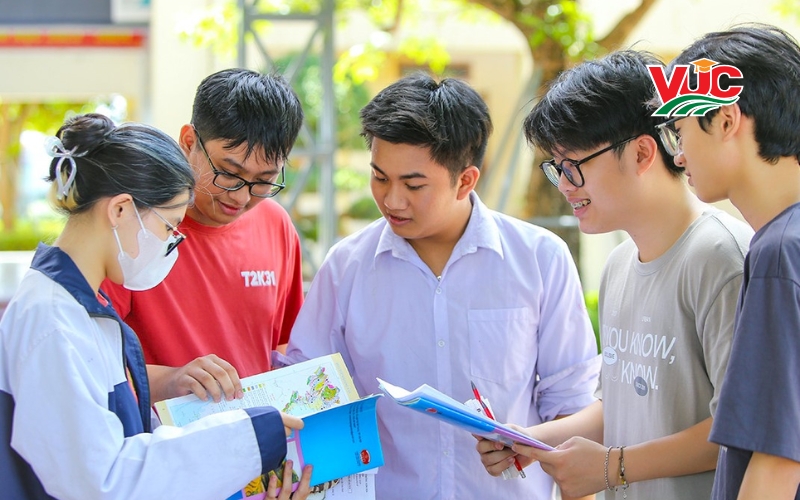Thi cử và thực hành khi học Trung cấp học Online diễn ra như thế nào?