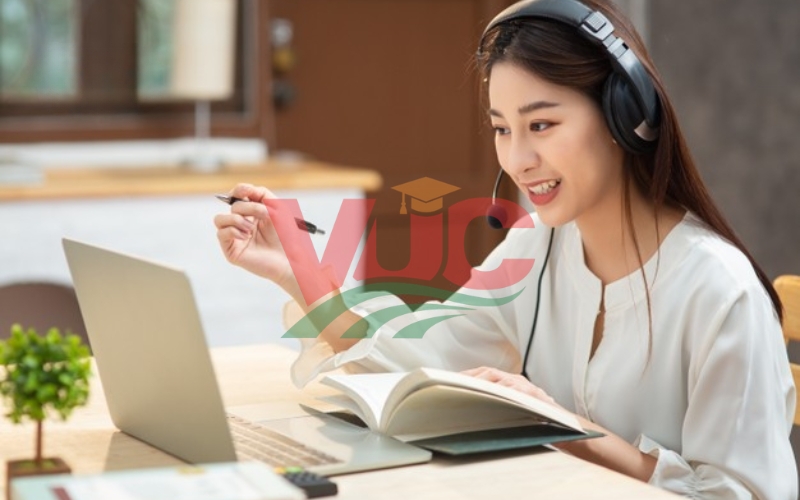 Đăng ký liên thông đại học dược học cuối tuần uy tín tại Trung cấp VUC