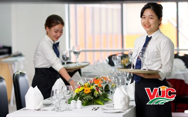 Thông tin tuyển sinh xét học bạ ngành quản trị khách sạn online tại VUC