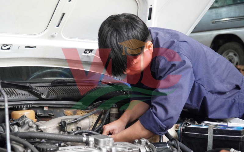 Học Trung cấp Công nghệ ô tô Online tại TPHCM