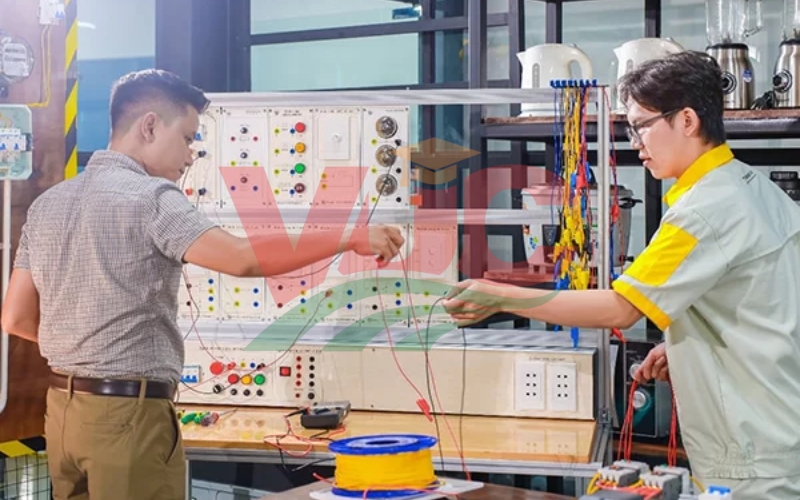 Một số Trường đào tạo Trung cấp Điện vừa học vừa làm đào tạo từ xa uy tín, phí rẻ
