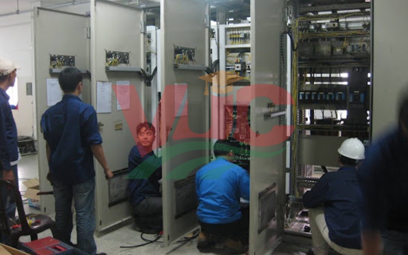 Tiêu chí chọn nơi học Điện công nghiệp cấp tốc TPHCM uy tín